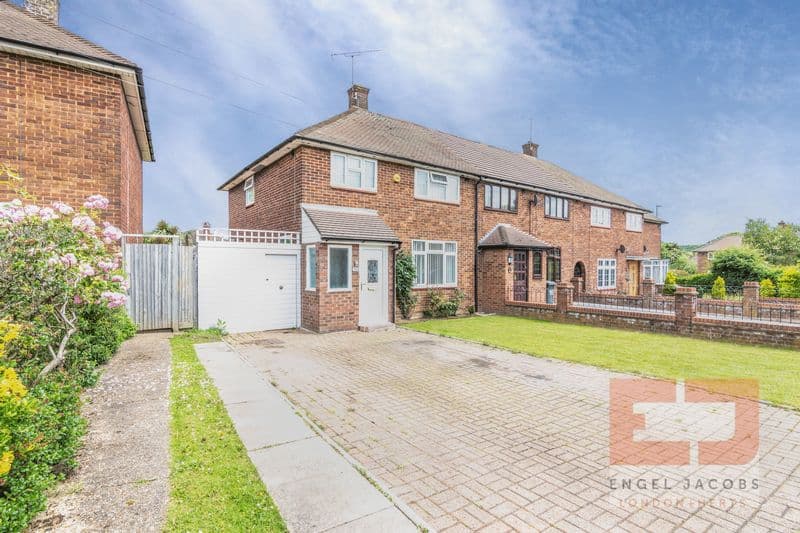 Arundel Drive, Borehamwood