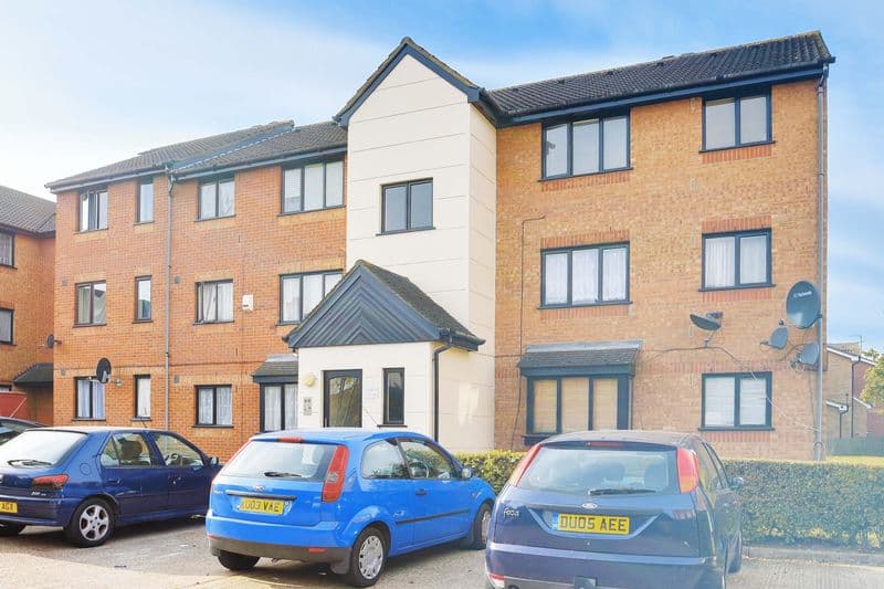 Plowman Close, London