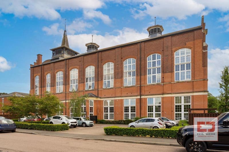 Beningfield Drive, St. Albans